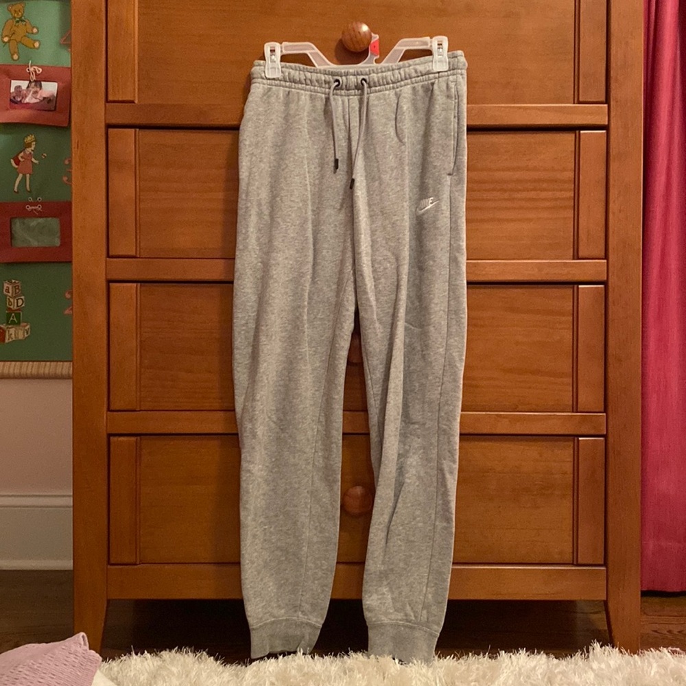 Nike jogger sweatpants